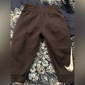 Toddler boy NIKE Therma Fit sweatpants